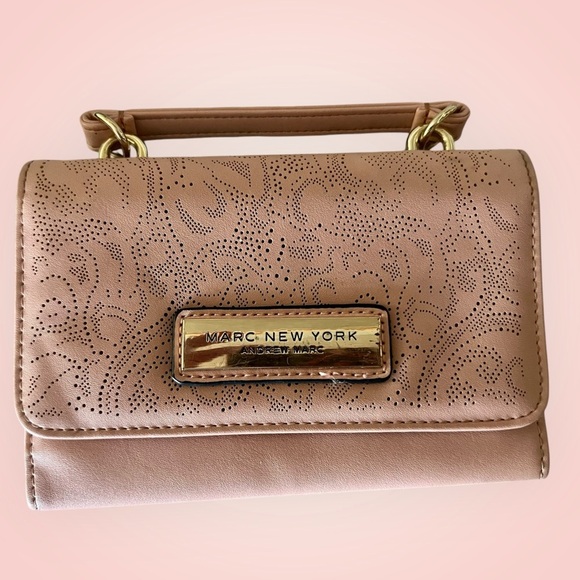 Marc New York Wallet/Wristlet - Picture 1 of 9